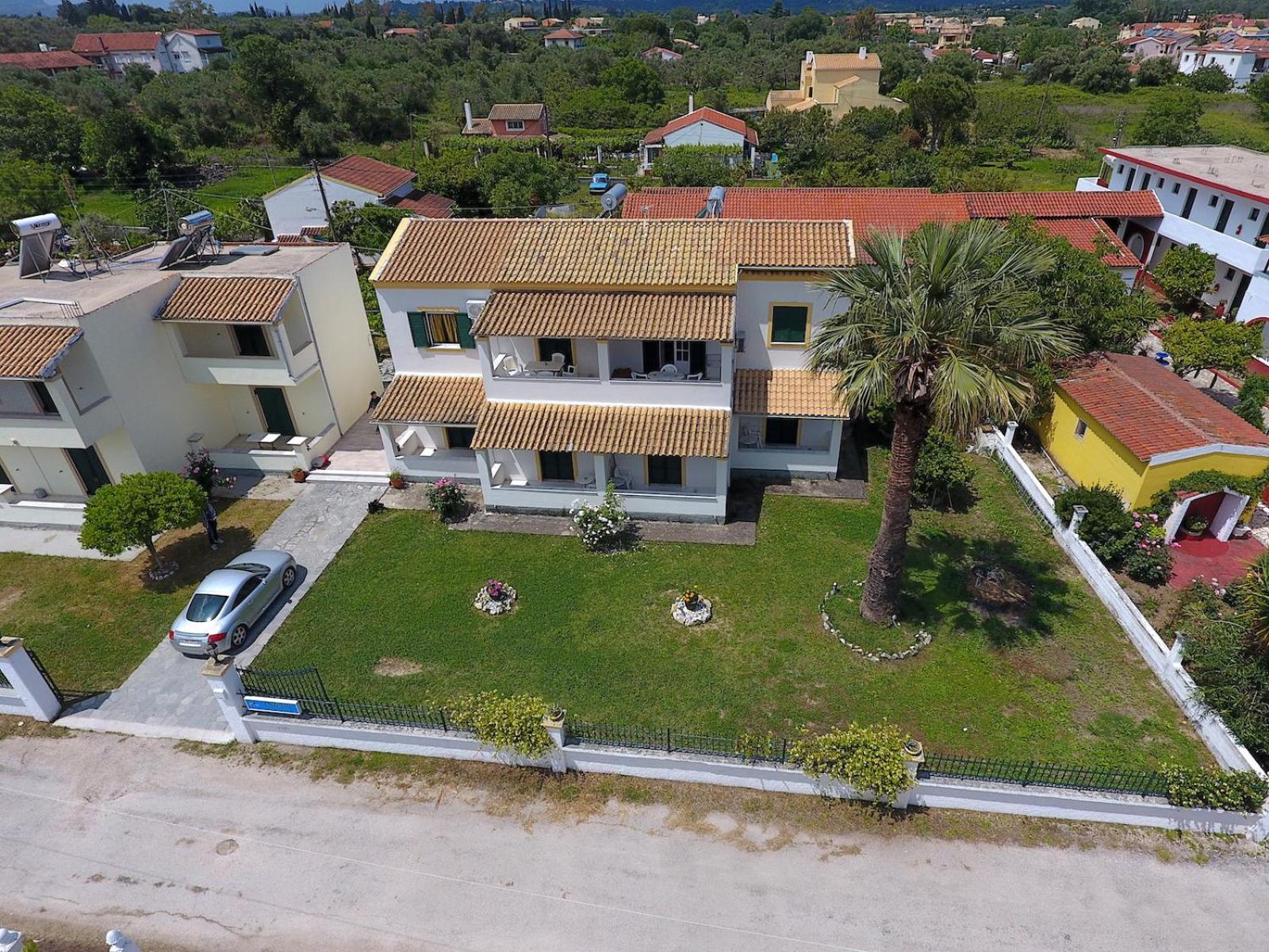 Dolphin Apt & Studios -Next To The Beach Roda  Dış mekan fotoğraf