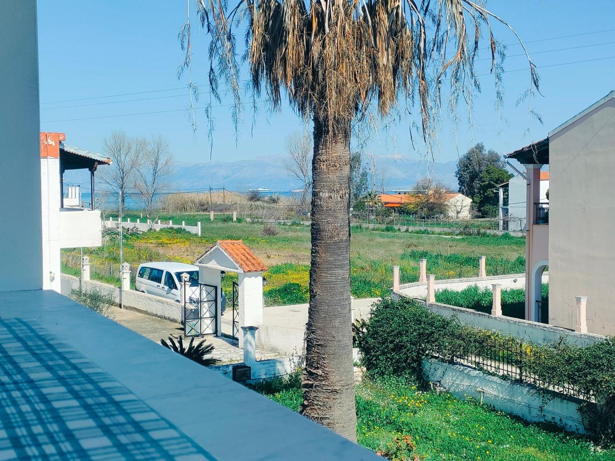 Dolphin Apt & Studios -Next To The Beach Roda  Dış mekan fotoğraf