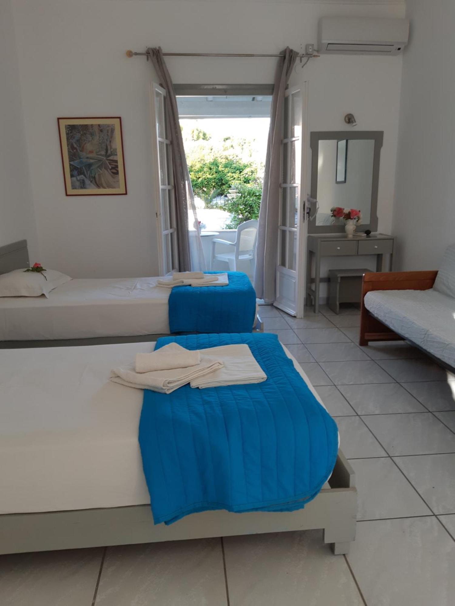 Dolphin Apt & Studios -Next To The Beach Roda  Dış mekan fotoğraf